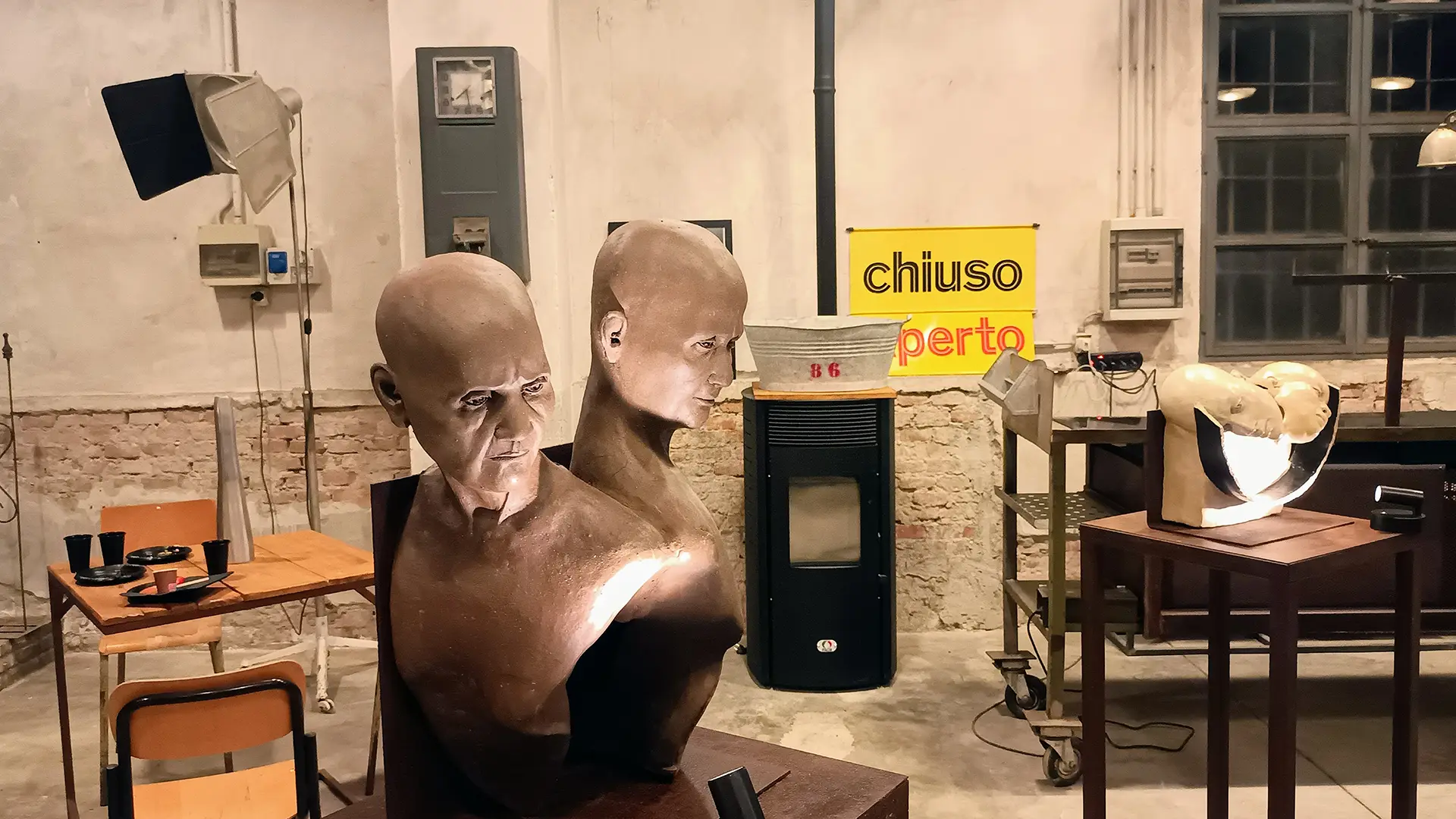 Opera "Anziani" di Giulia Sbernini presso "Il Capanno" di Manuel Roncoroni