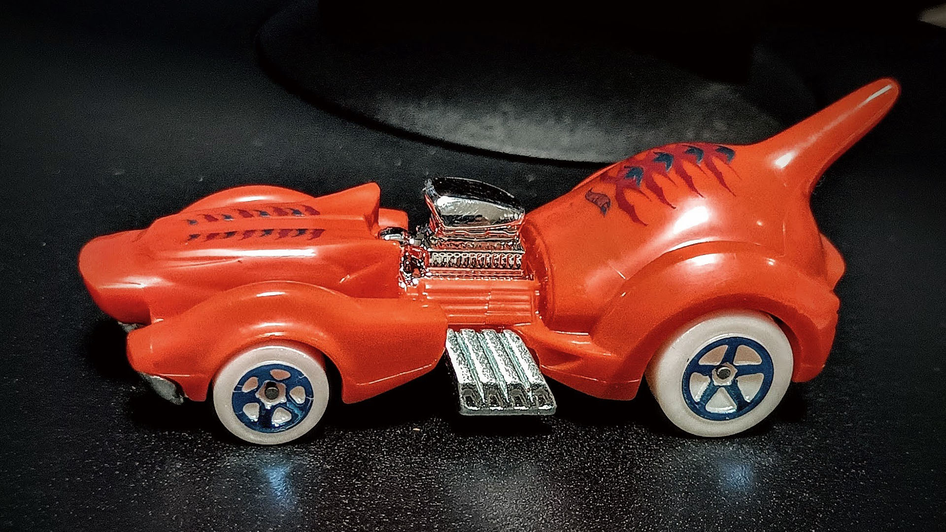 Purrfect Speed - Hot Wheels 2024 - Side view