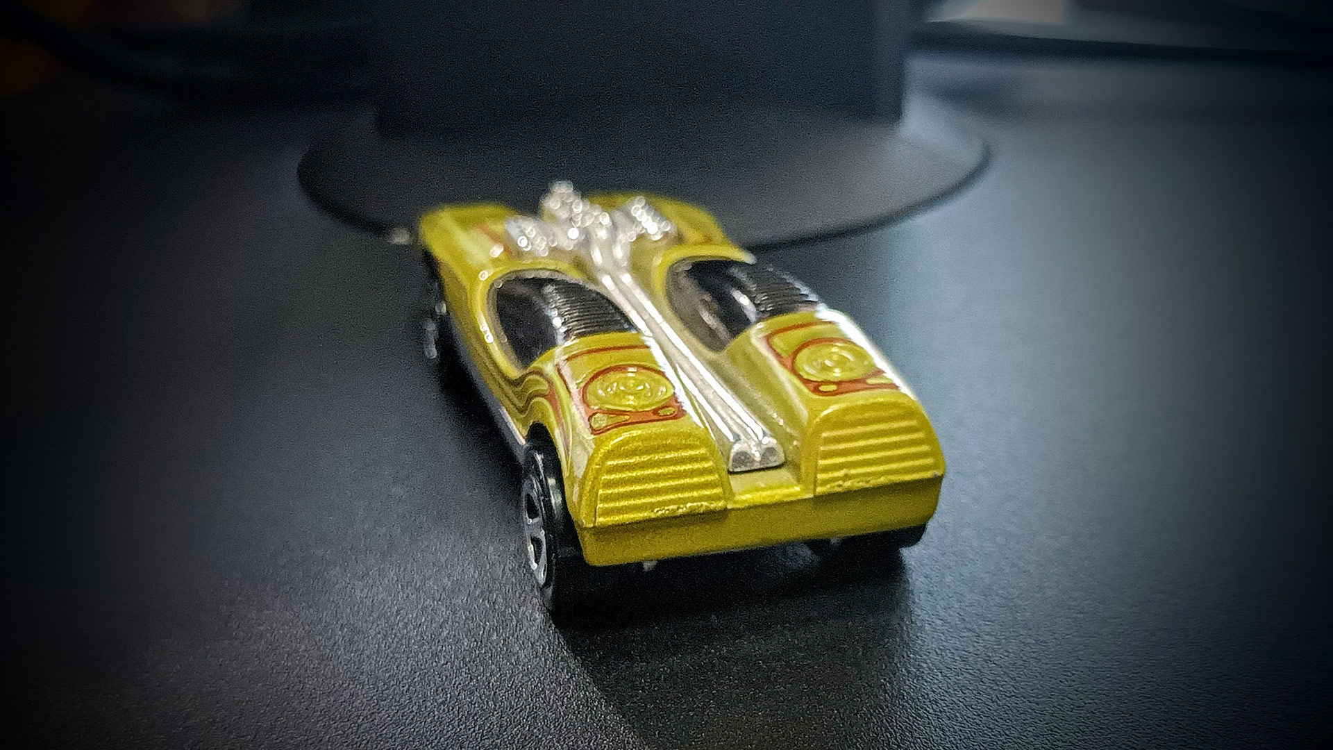 Splittin' Image - Rear view