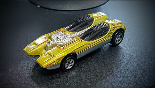 Hot Wheels Splittin' Image